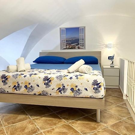 Oikos Guest House เนเปิลส์ ภายนอก รูปภาพ