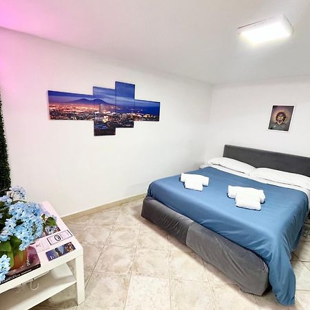 Oikos Guest House เนเปิลส์ ภายนอก รูปภาพ