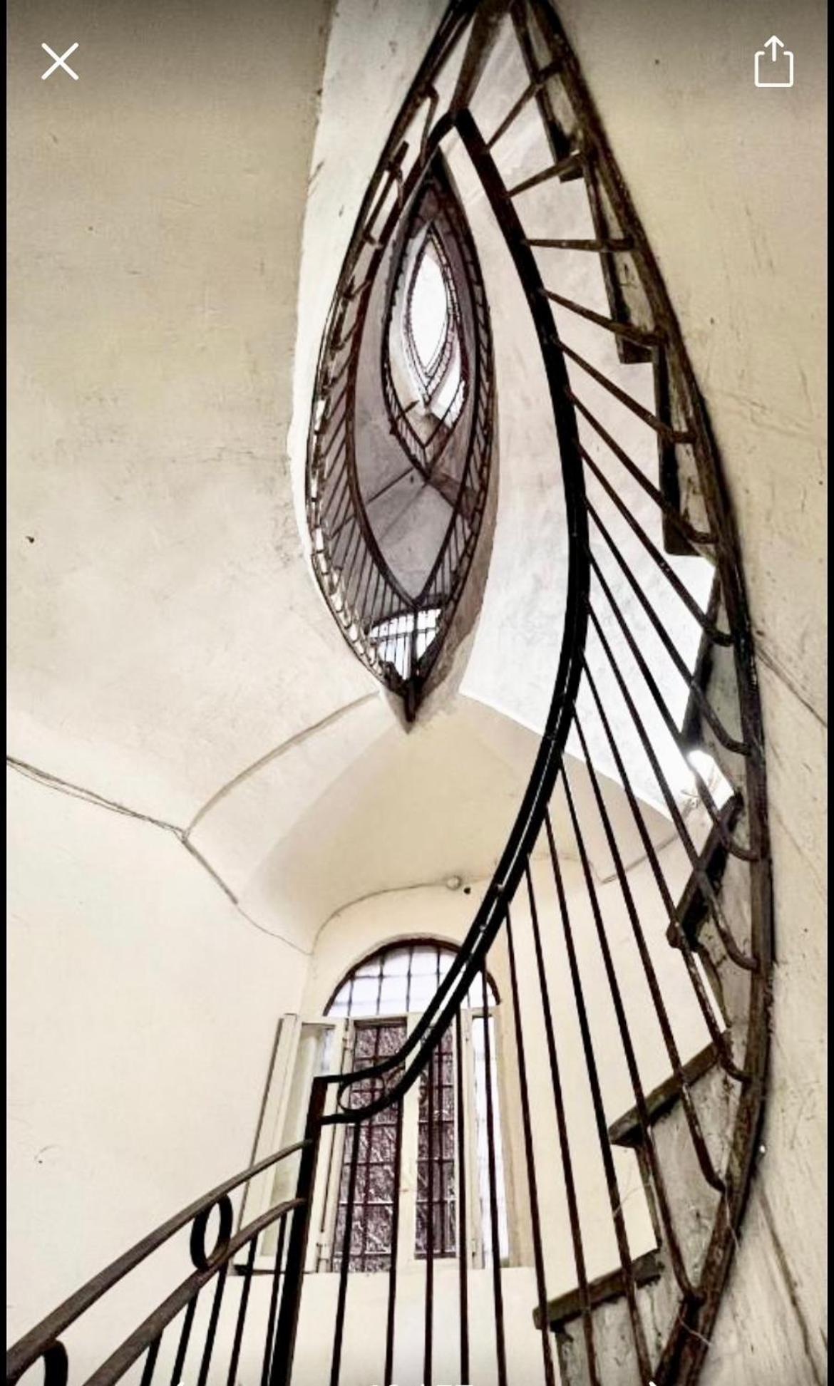 Oikos Guest House เนเปิลส์ ภายนอก รูปภาพ